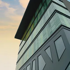 Elite & Местре